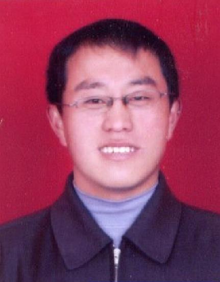 孙连忠 携父求学的助学人